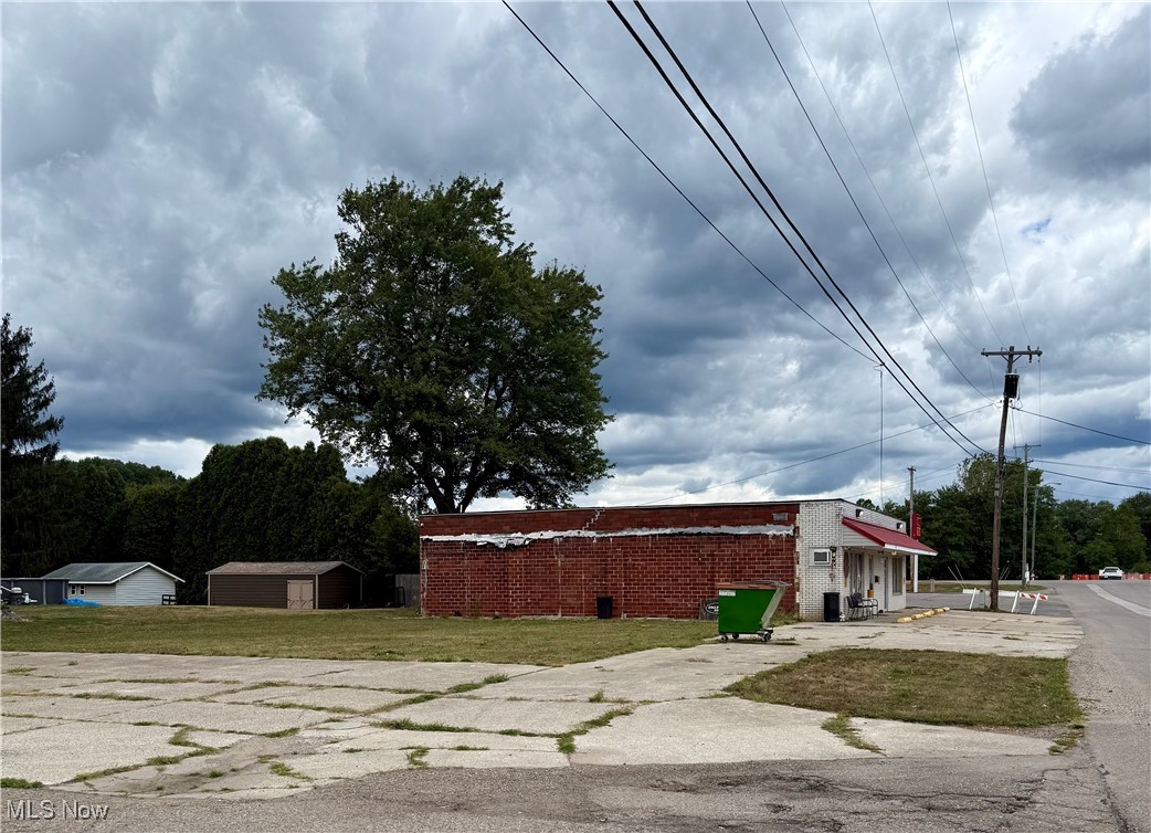 633 Wilson Street Malvern OH 44644