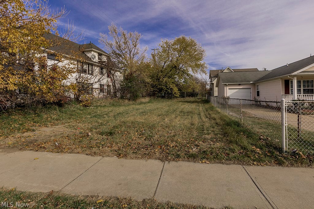 861 Lakeview Road Cleveland OH 44108