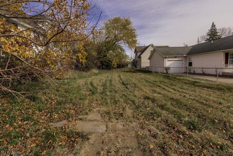 861 Lakeview Road Cleveland OH 44108