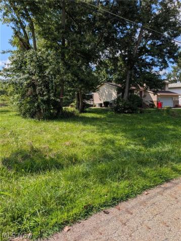 Eastland Avenue Louisville OH 44641