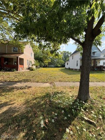 835 Whitcomb Road Cleveland OH 44110