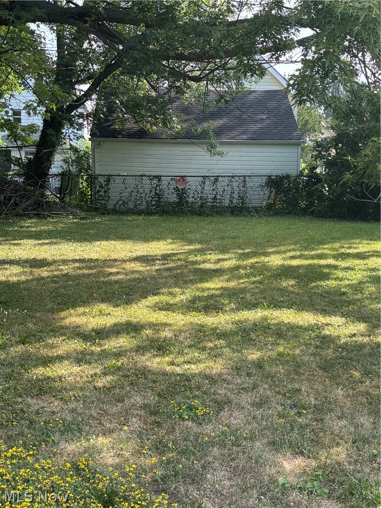 835 Whitcomb Road Cleveland OH 44110