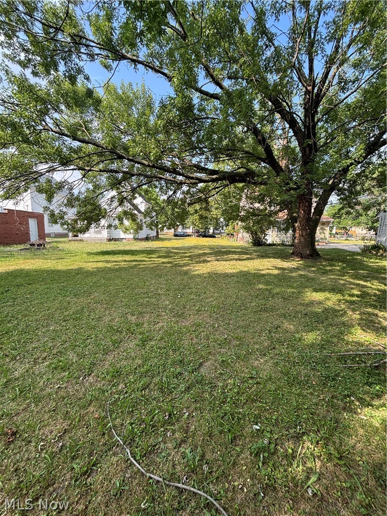 835 Whitcomb Road Cleveland OH 44110