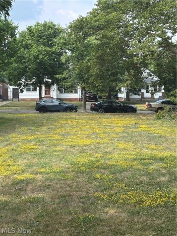 835 Whitcomb Road Cleveland OH 44110