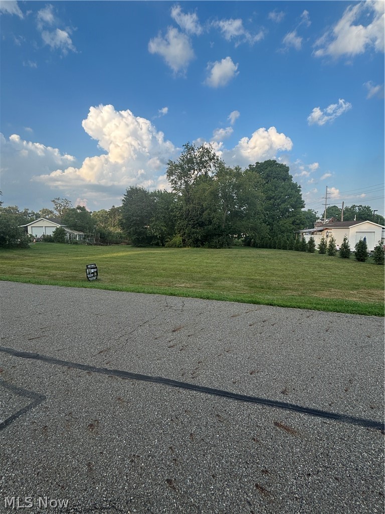 Menegay Road Louisville OH 44641