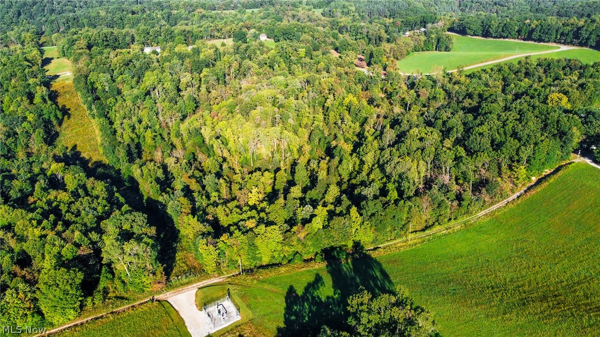 Kings Ridge Road Newcomerstown OH 43832