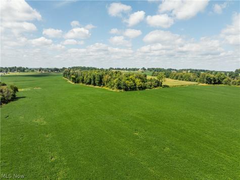 12472 Gearhart Road Burbank OH 44214