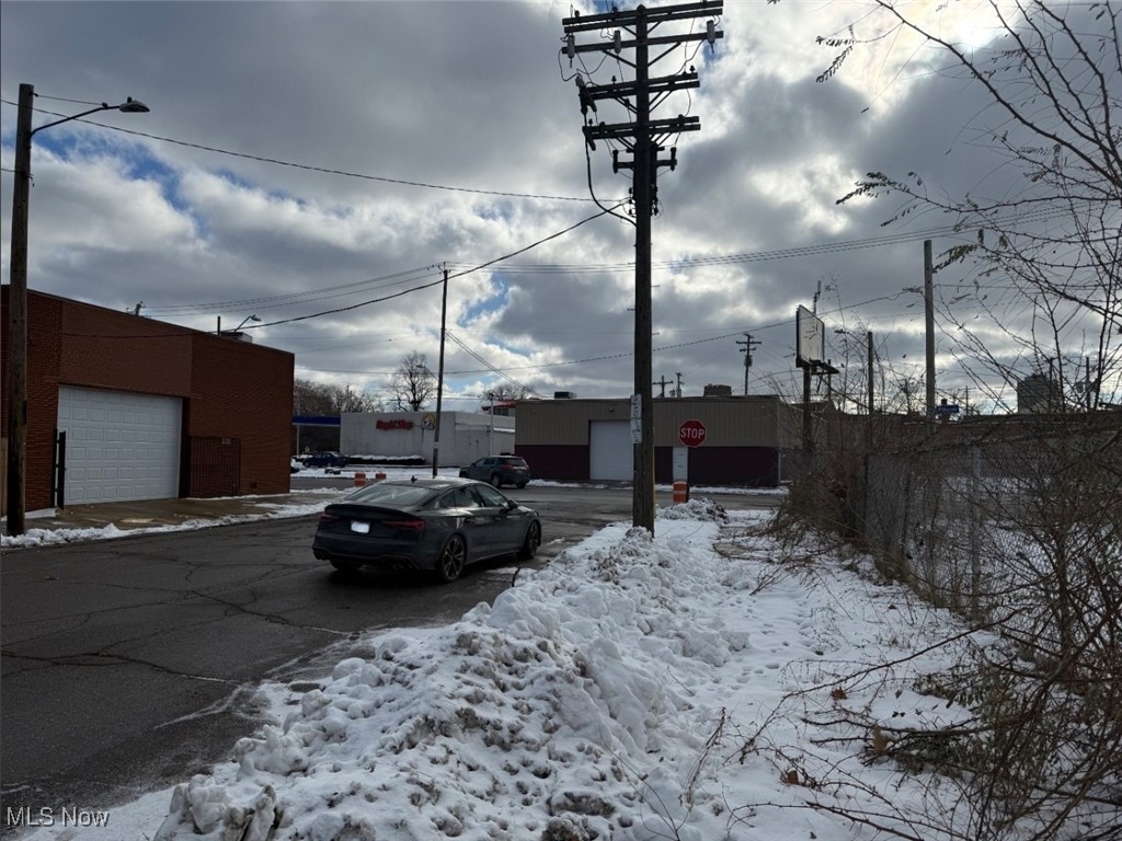 1644 E 49th Street Cleveland OH 44103