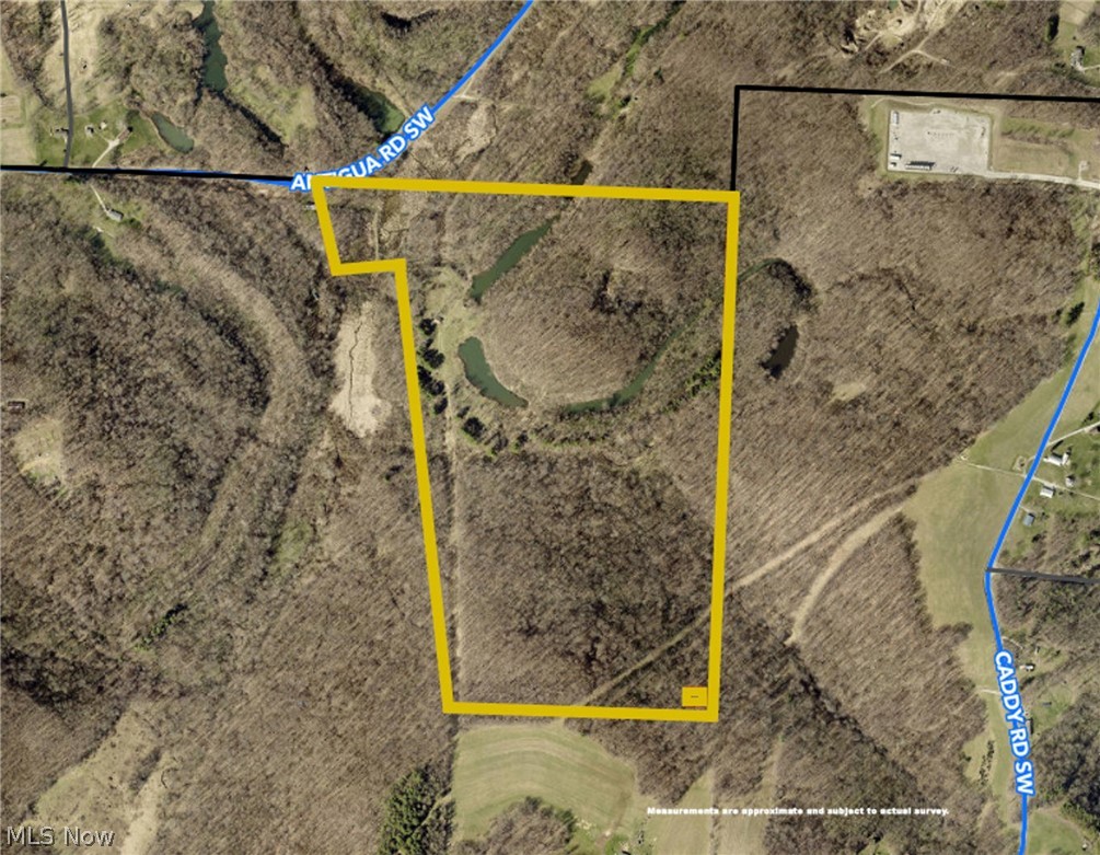 6096 Antigua Road SW Sherrodsville OH 44675