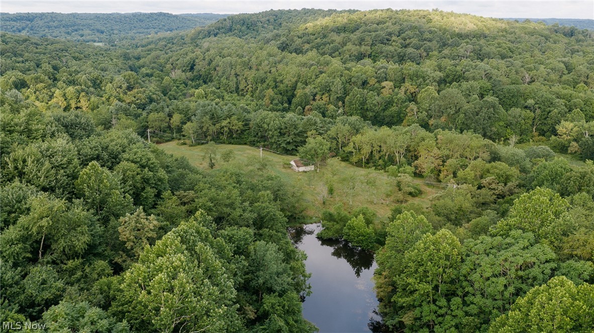 6096 Antigua Road SW Sherrodsville OH 44675