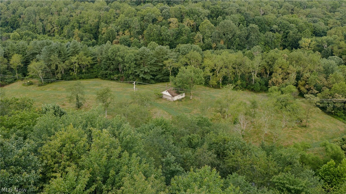 6096 Antigua Road SW Sherrodsville OH 44675