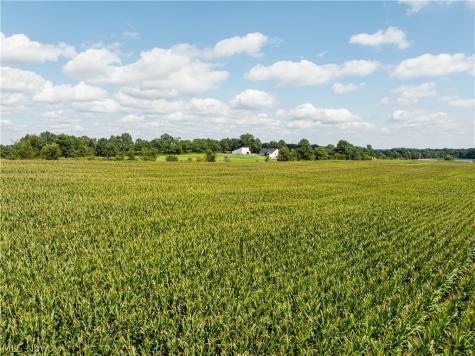 12472 Gearhart Road Burbank OH 44214