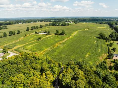 12472 Gearhart Road Burbank OH 44214