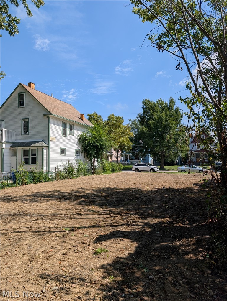 2154 W 98th Street Cleveland OH 44102