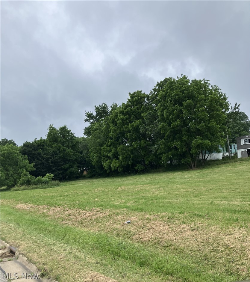130 S Thomas Road Tallmadge OH 44278
