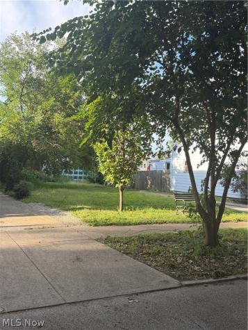 7414 Herman Avenue Cleveland OH 44102
