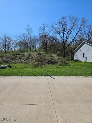 57 Hubbell Way Bedford OH 44146