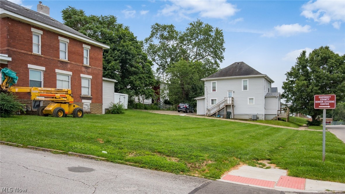 1102 Gaston Avenue Cambridge OH 43725
