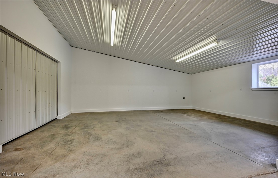 12870 Lincoln Street SE Paris OH 44669