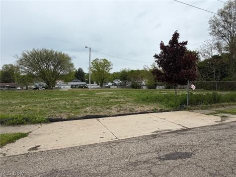 1212 10th Street NE Massillon OH 44646