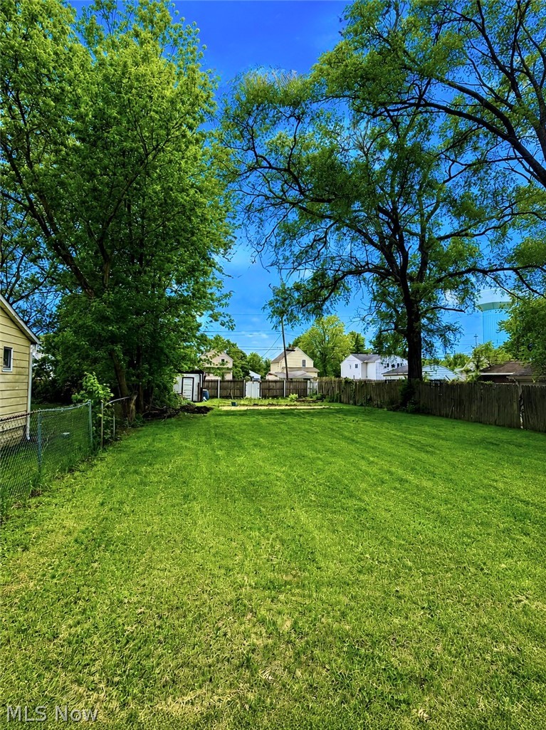 1624 E 33rd Street Lorain OH 44055