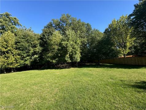 872 E Dawnwood Drive Seven Hills OH 44131