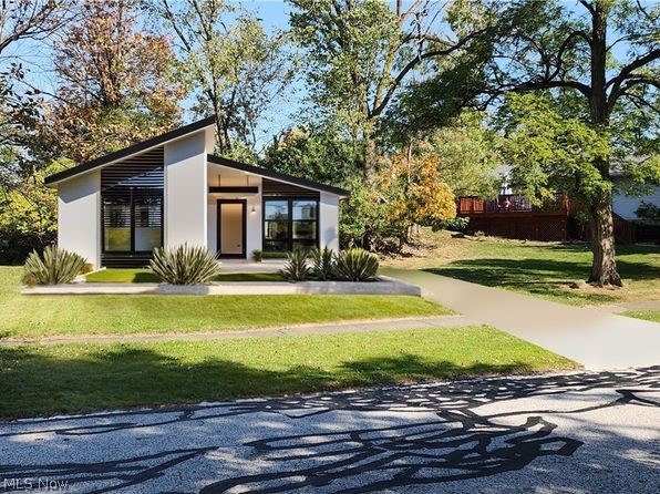 Parkhill Drive Parma Heights OH 44130
