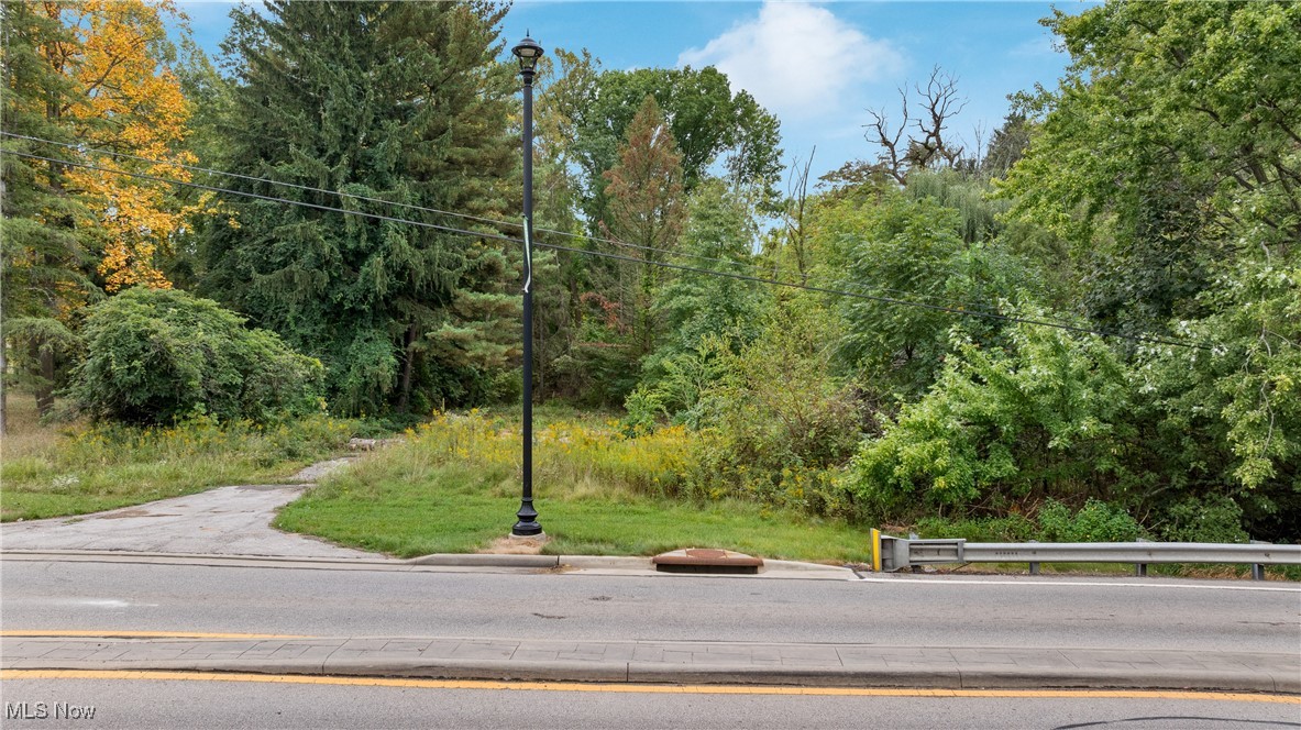 1356 E Turkeyfoot Lake Road Akron OH 44312