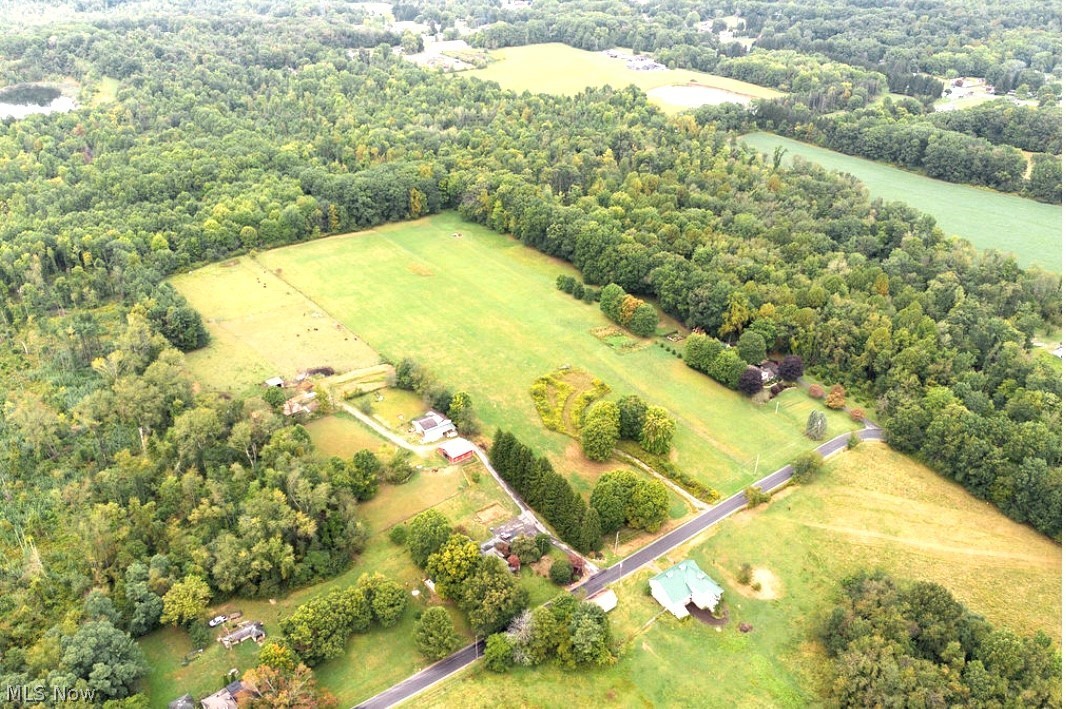 1400 Hubbard Thomas Road Brookfield OH 44403