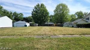1928 E 41st Street Lorain OH 44055