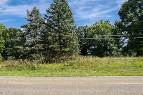 V/l William Penn Avenue NE Hartville OH 44632