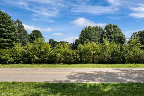 V/l William Penn Avenue NE Hartville OH 44632