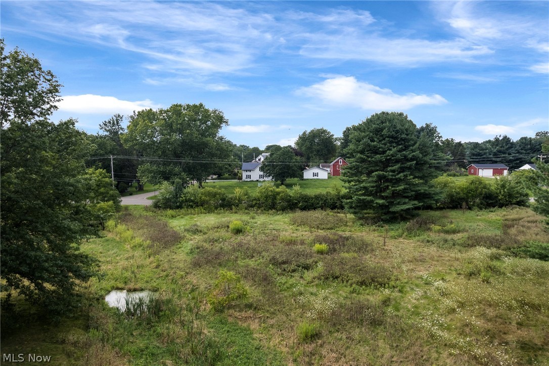 V/l William Penn Avenue NE Hartville OH 44632