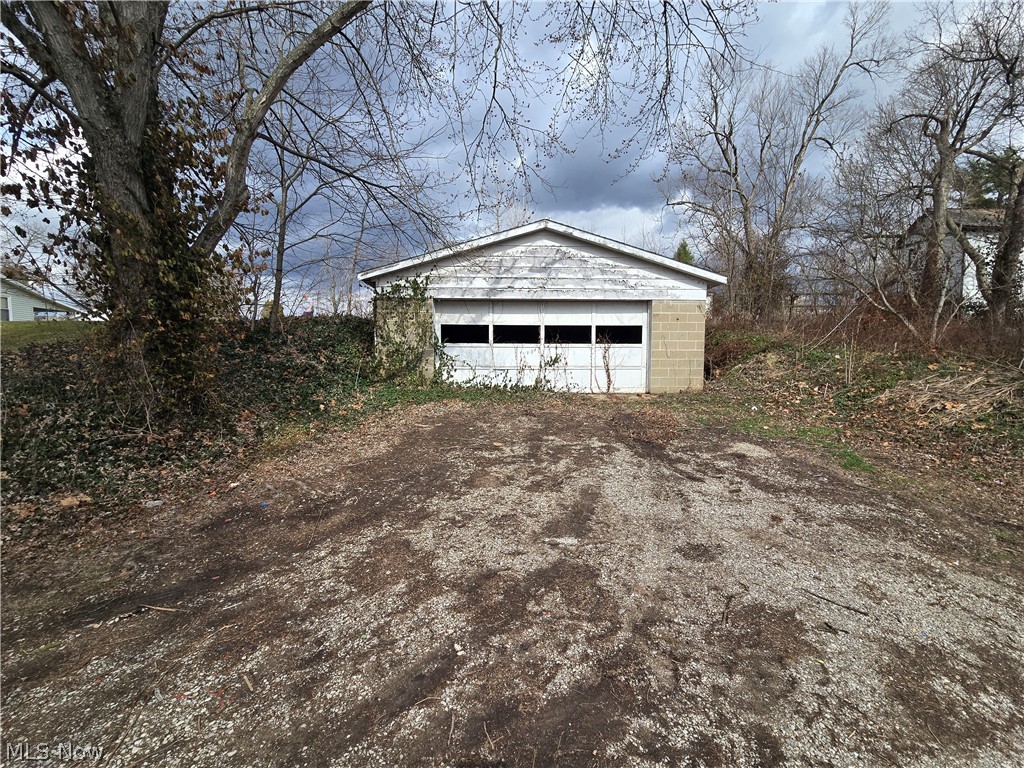 107 Cemetery Street Roseville OH 43777