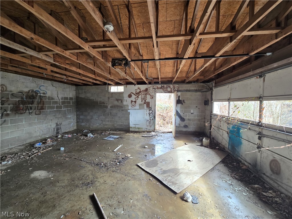 107 Cemetery Street Roseville OH 43777