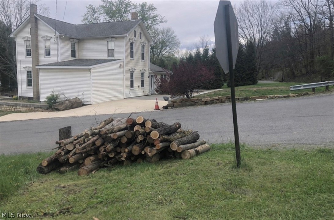 909 Lisbon Road Salem OH 44460