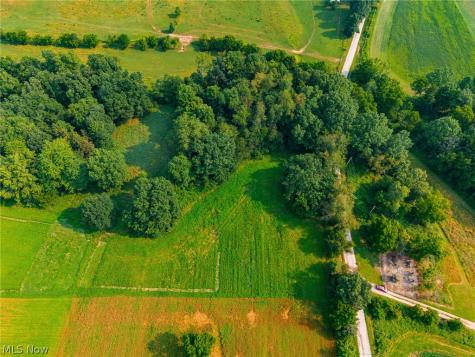 Stone Avenue Navarre OH 44662