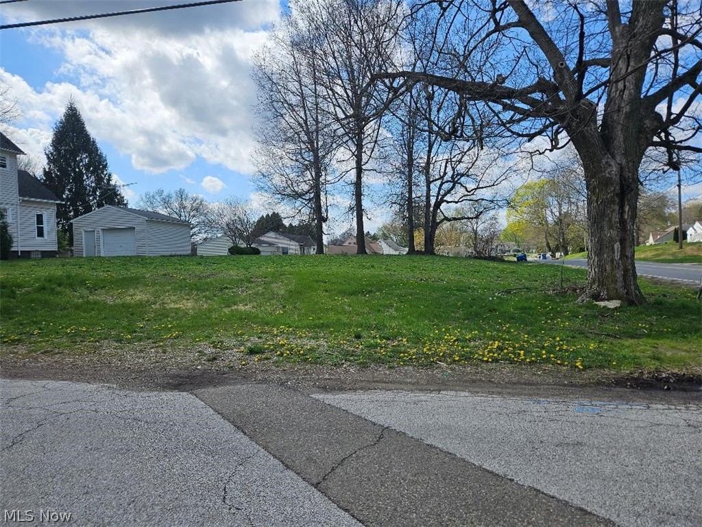 974 Gardner Boulevard Barberton OH 44203