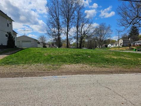 974 Gardner Boulevard Barberton OH 44203
