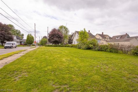 1151 Harpster Avenue Akron OH 44314