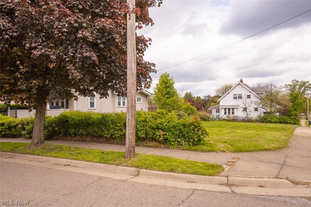 1151 Harpster Avenue Akron OH 44314