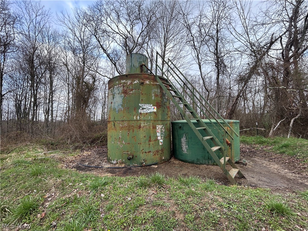 Wilbur Bush Road Crooksville OH 44606