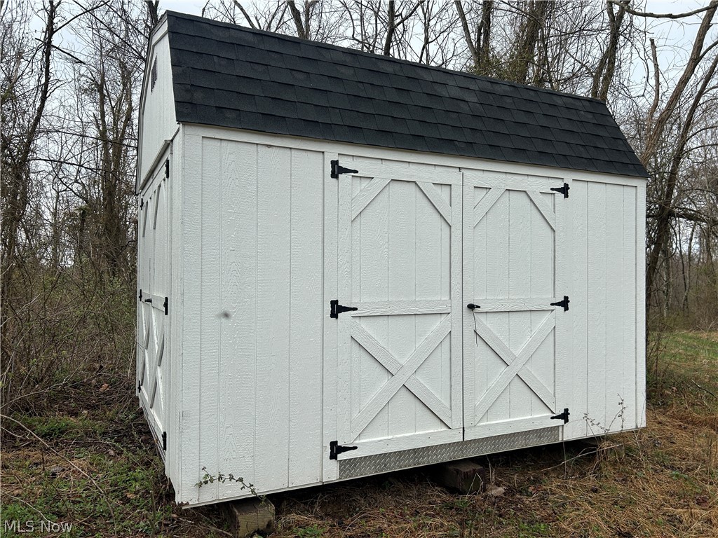 Wilbur Bush Road Crooksville OH 44606