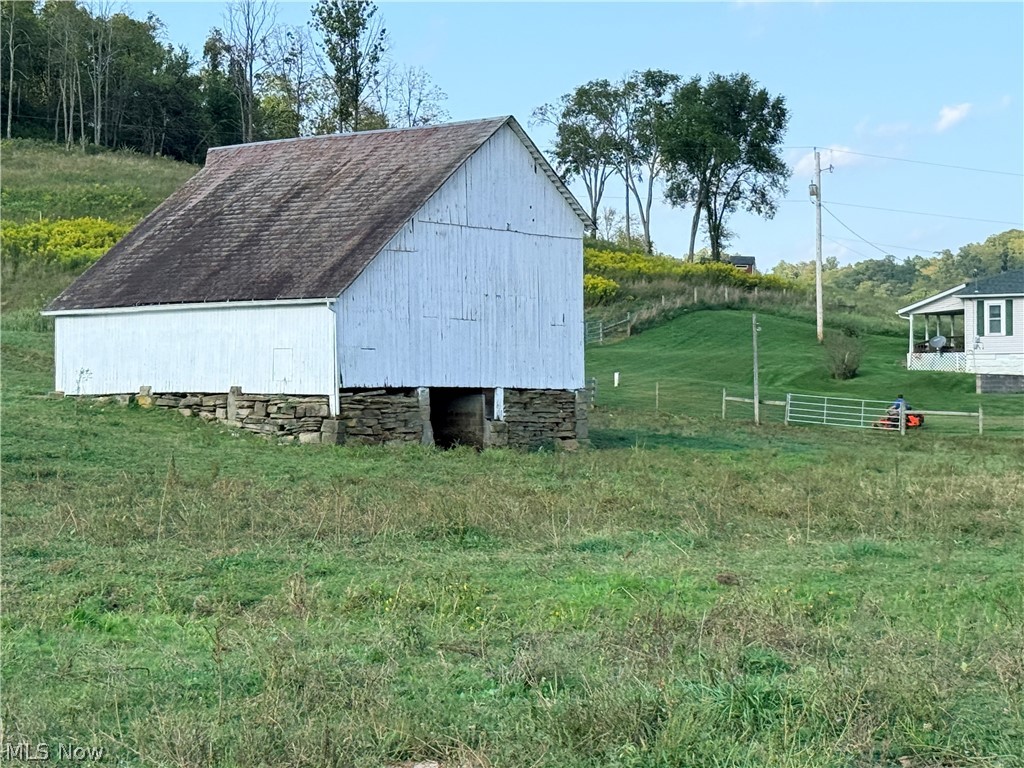 52047 Carpenter Road Summerfield OH 43788