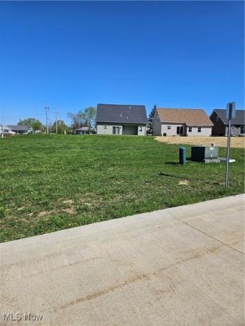 58 Hubbell Way Bedford OH 44146