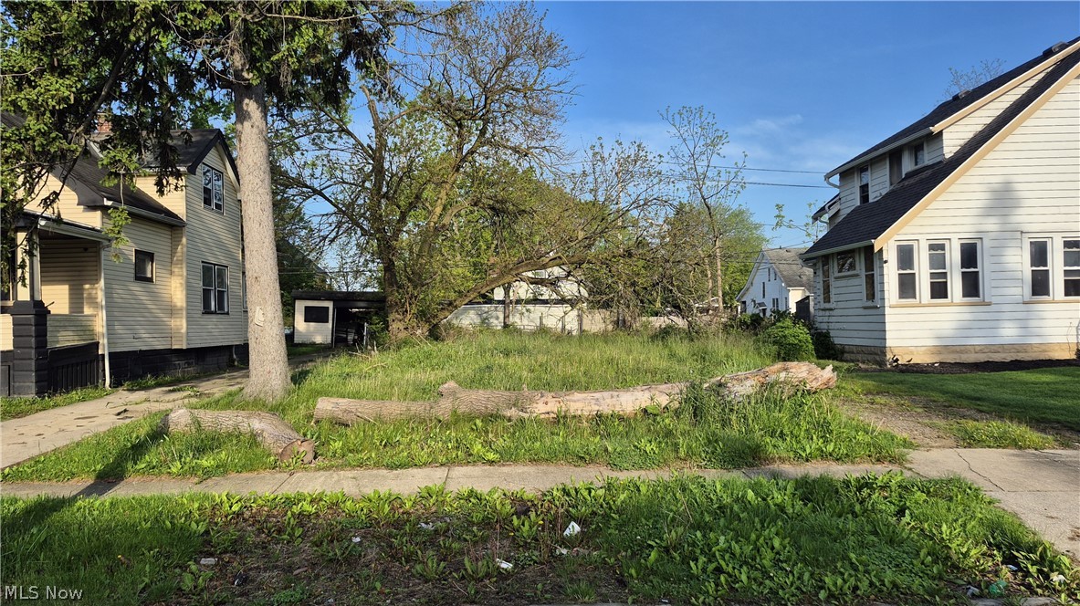4172 E 144th Street Cleveland OH 44128
