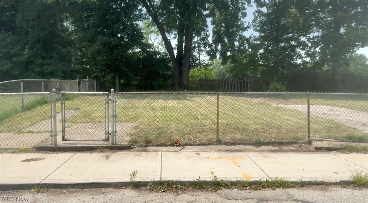 2566 W 27 Street Cleveland OH 44113