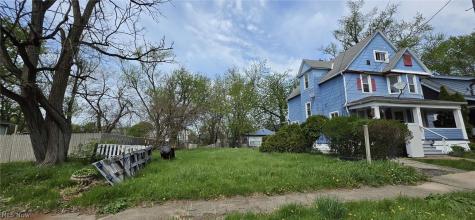 9509 Heath Avenue Cleveland OH 44104