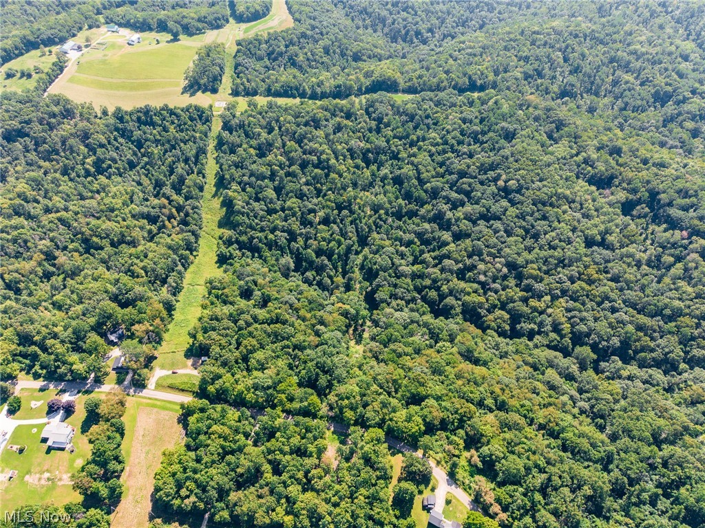 Kings Ridge Road Newcomerstown OH 43832