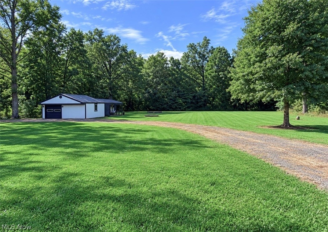 3081 Phalanx Mills Herner Road Southington OH 44470